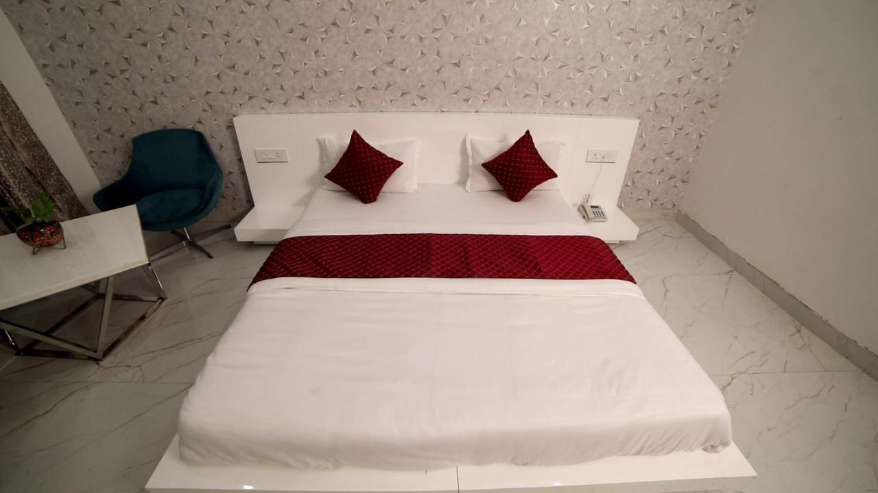 Raja Ji Hotels & Restaurant Jind Exteriör bild