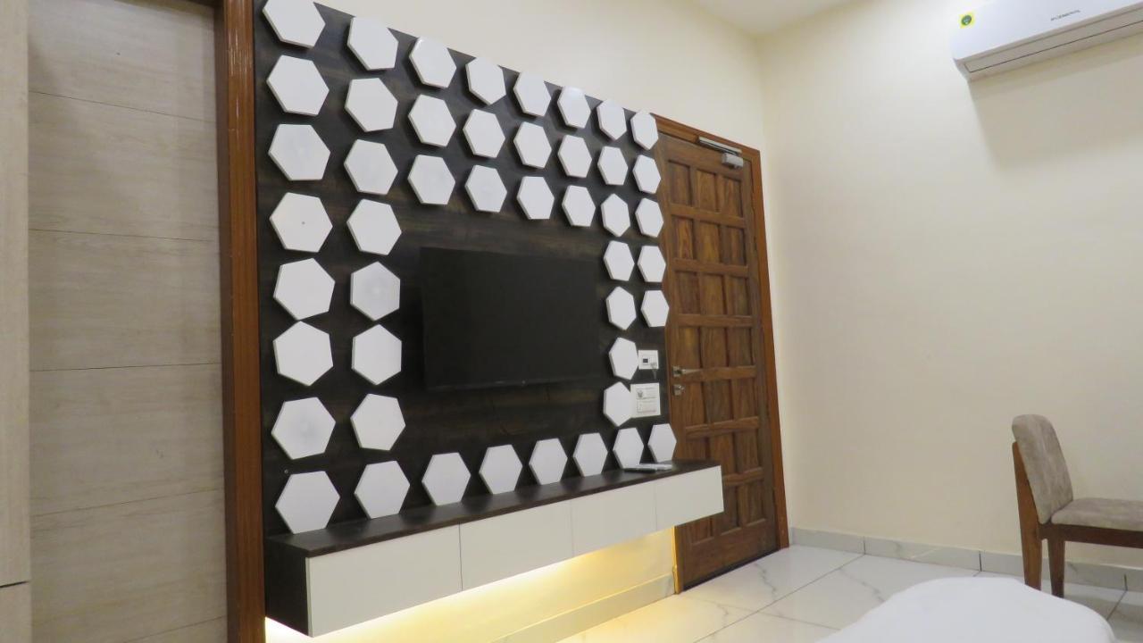 Raja Ji Hotels & Restaurant Jind Exteriör bild