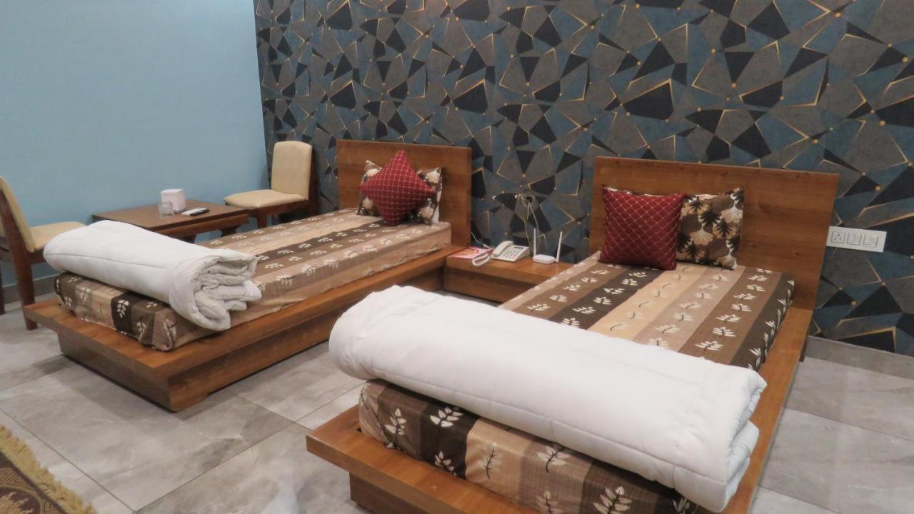 Raja Ji Hotels & Restaurant Jind Exteriör bild